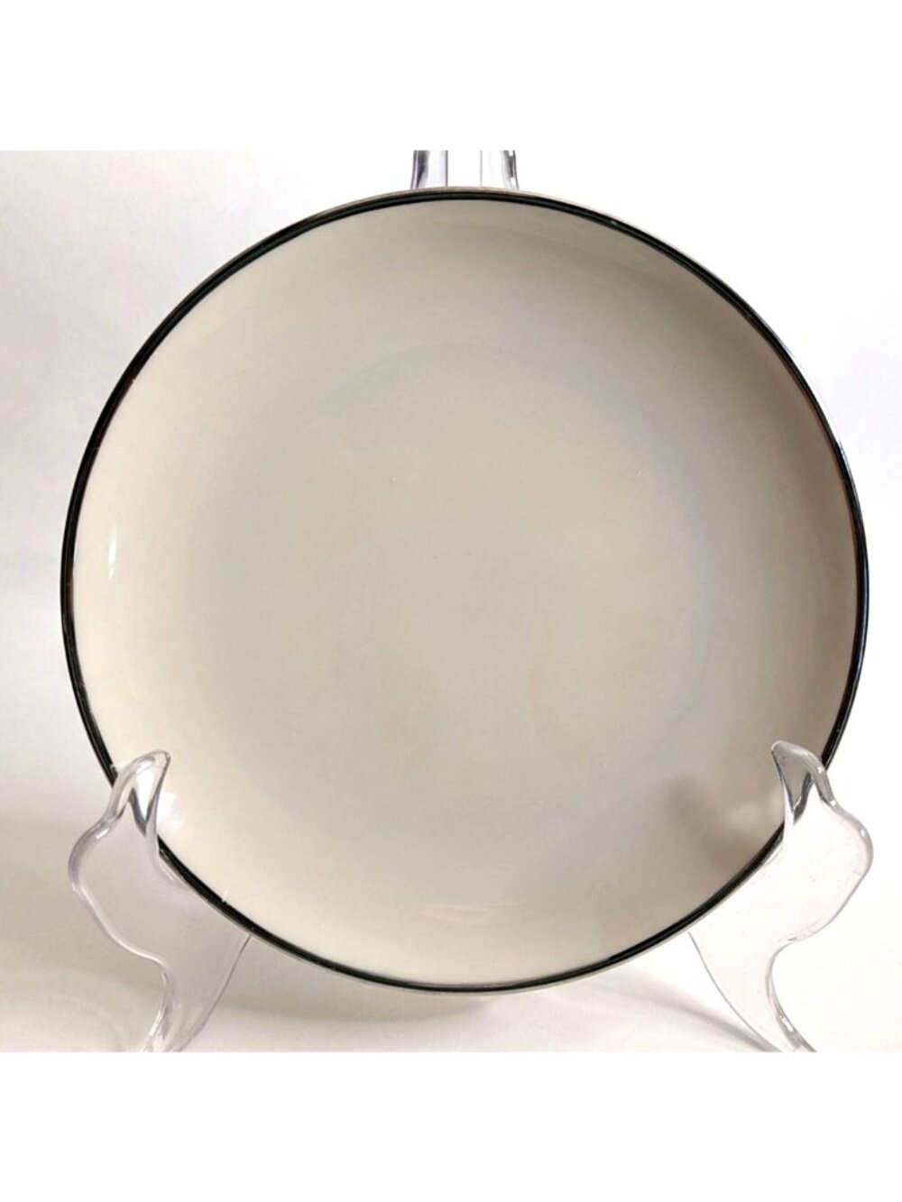 Franciscan Off-White Platinum Band Encanto Shape Porcelain Bread Plate 6.25 Inch